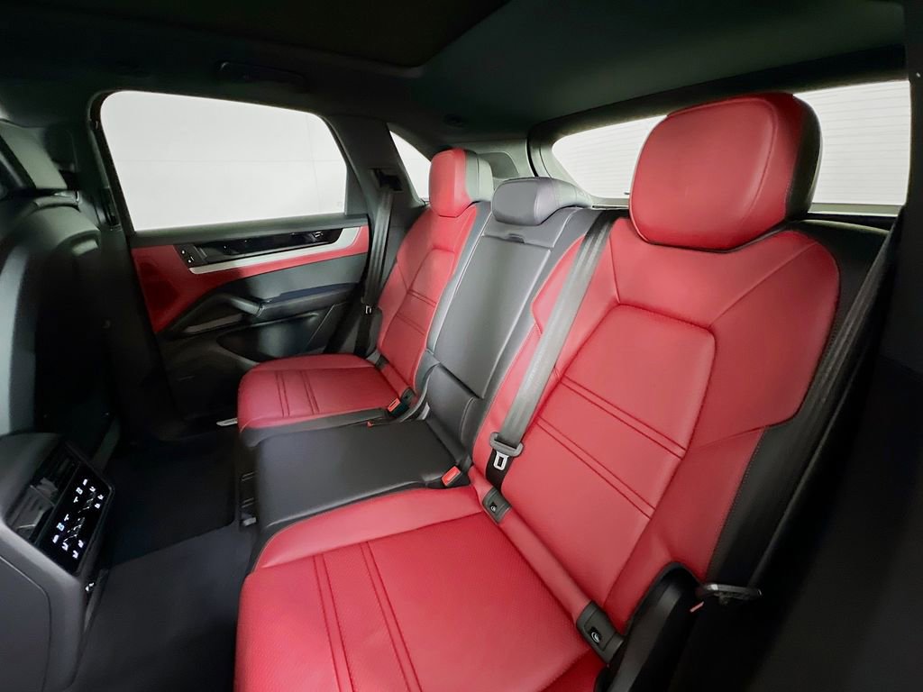 New 2026 Porsche Cayenne image 24