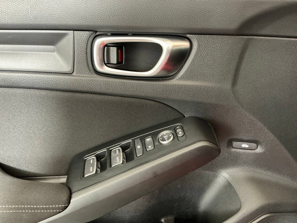 Used 2025 Honda Civic Sport image 18
