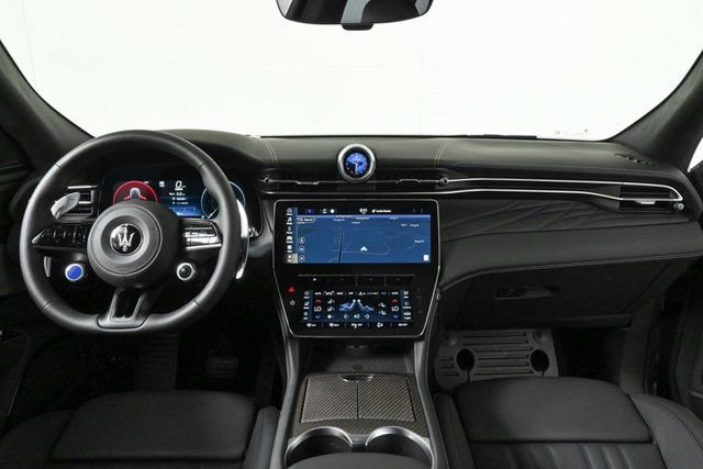 New 2025 Maserati Grecale Folgore AWD/4WD image 18