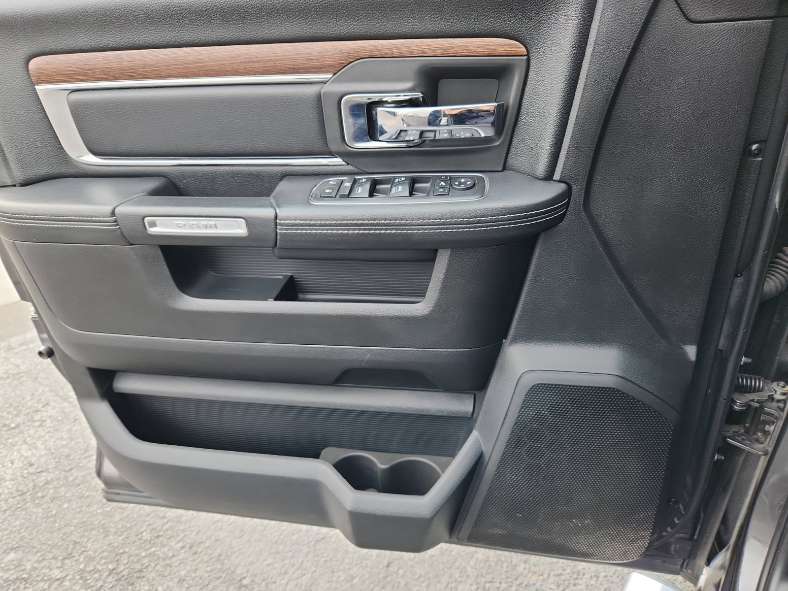 Used 2018 RAM 2500 Laramie image 13