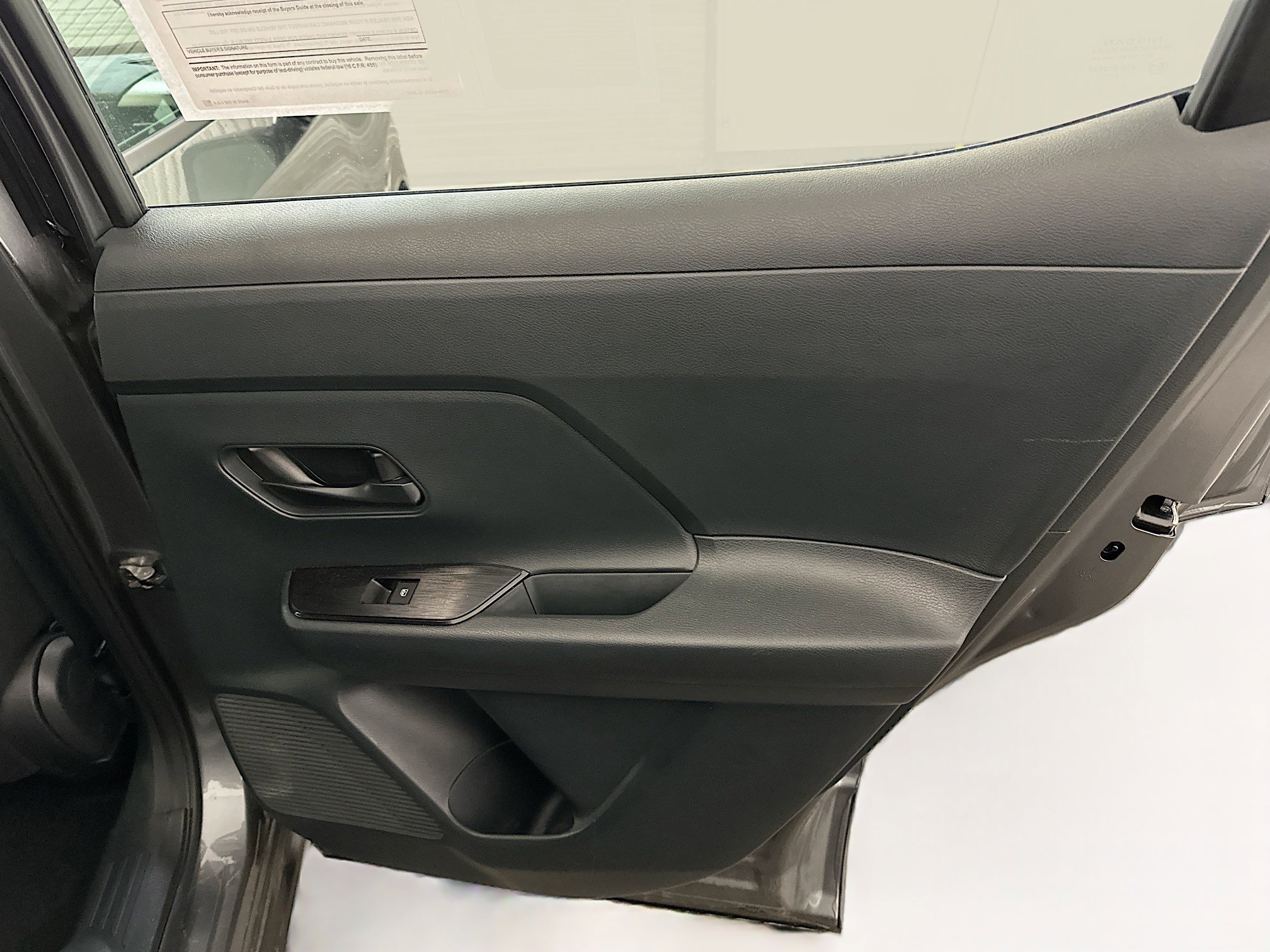 Used 2025 Nissan Kicks S image 30