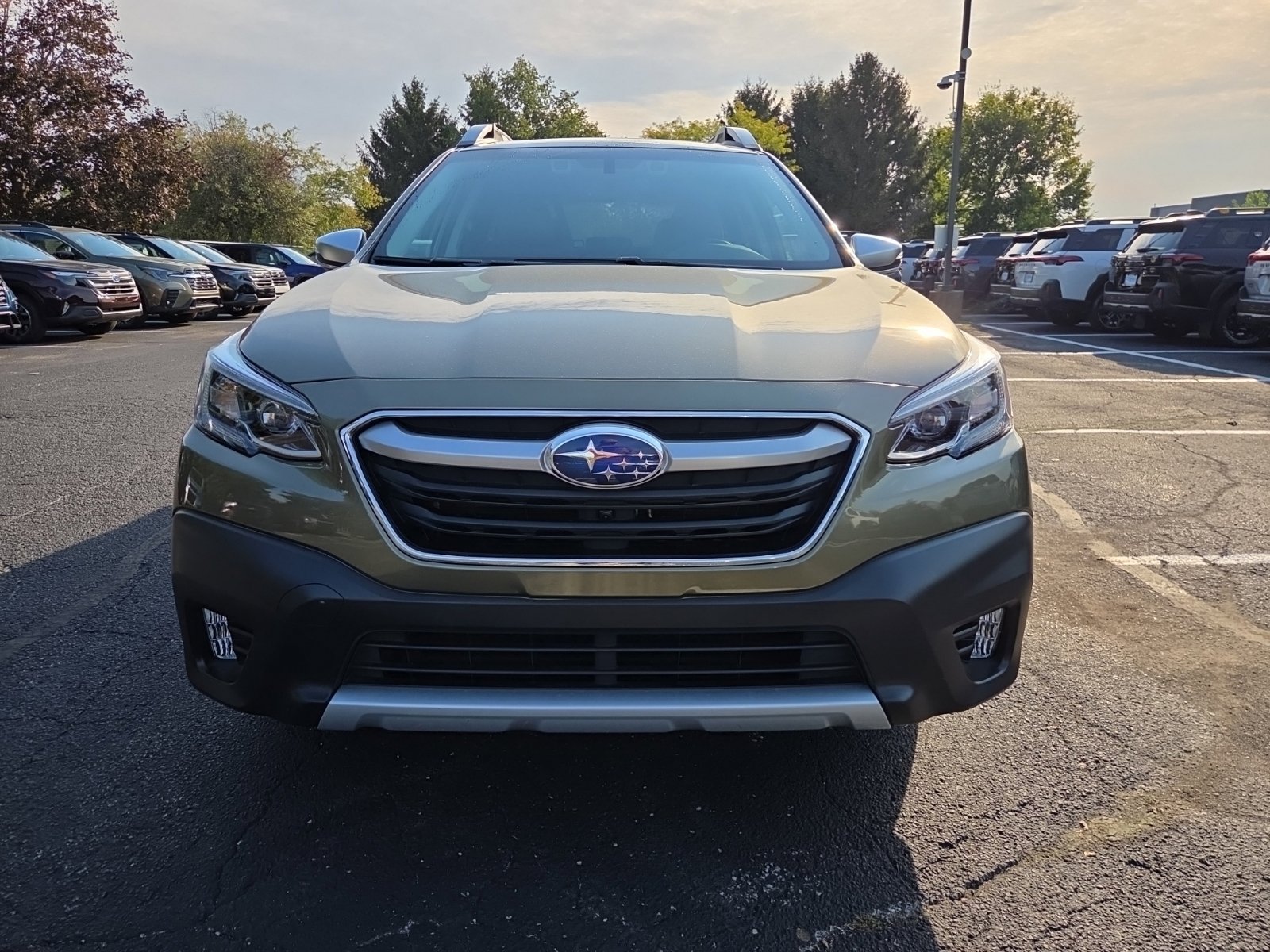Used 2022 Subaru Outback Touring AWD/4WD image 14