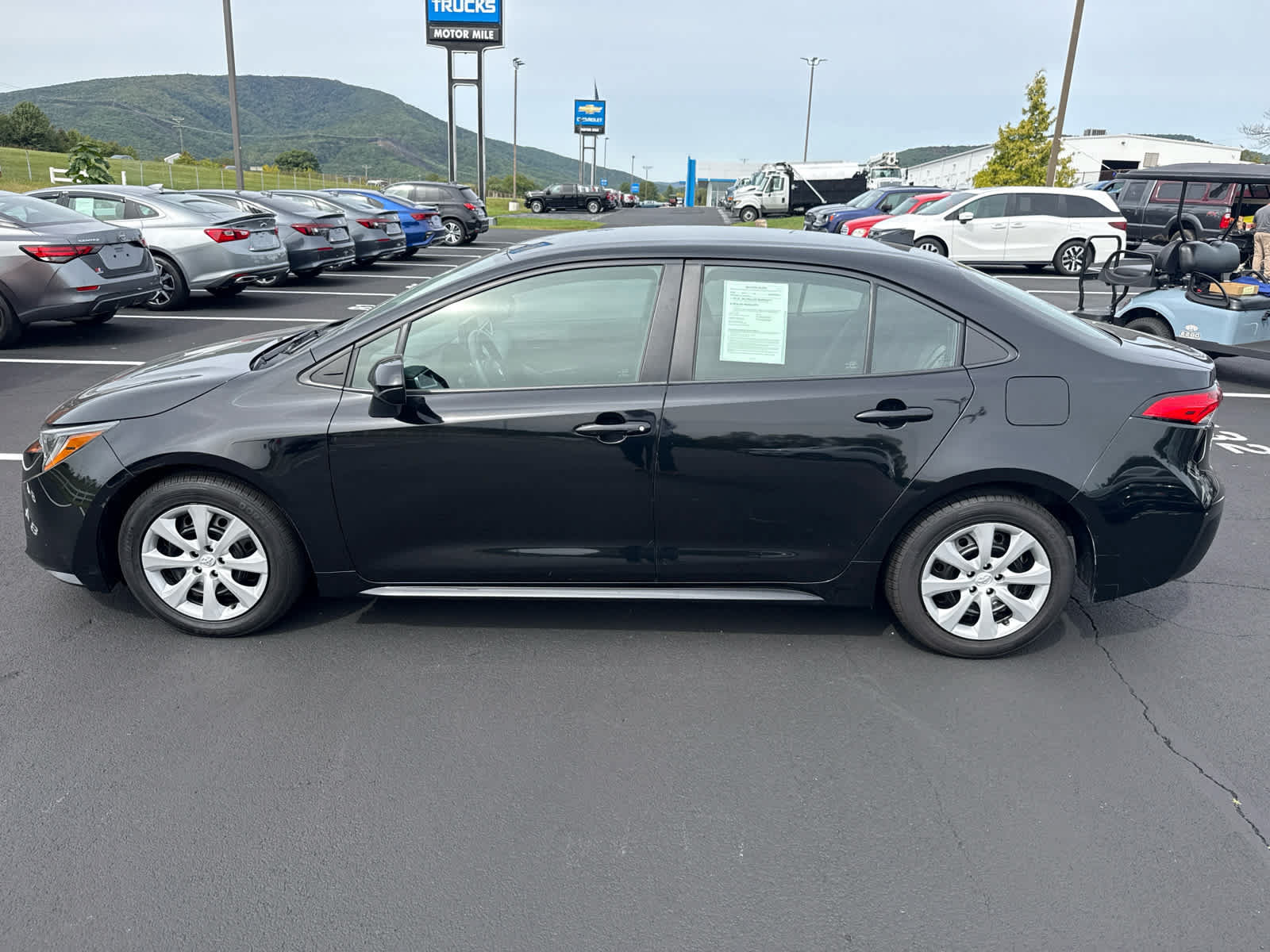 Used 2023 Toyota Corolla LE FWD image 21