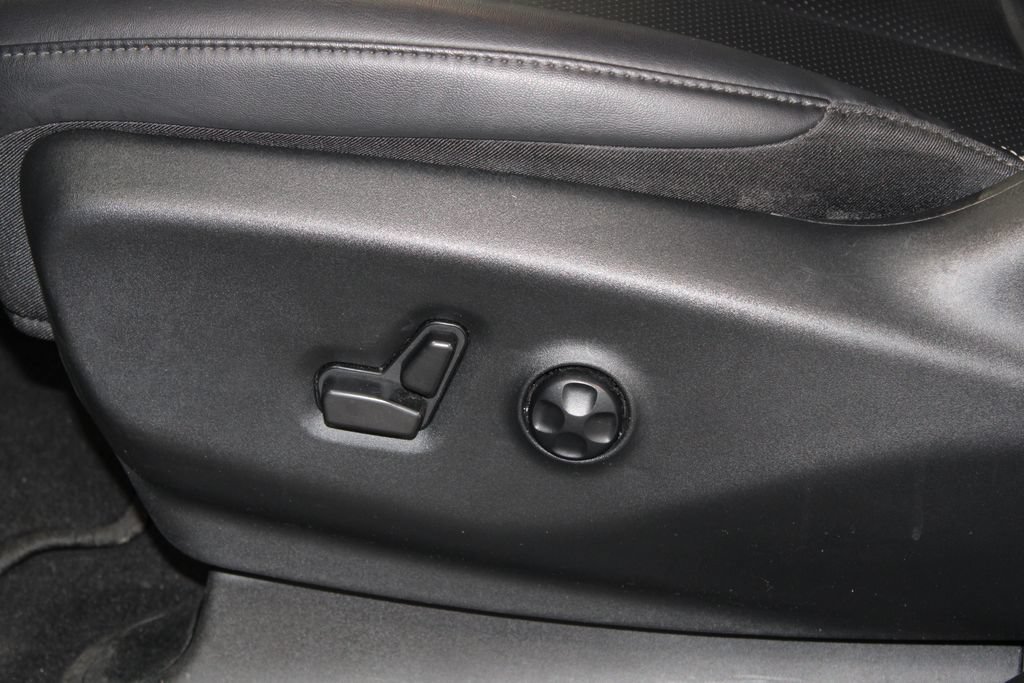 Used 2025 Chrysler Pacifica Select FWD image 19