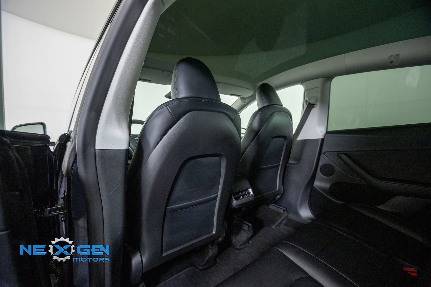 Used 2025 Tesla Model Y Performance AWD/4WD image 26