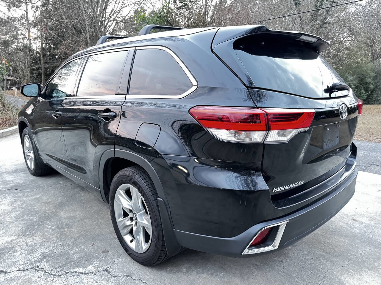 Used 2018 Toyota Highlander Limited image 10