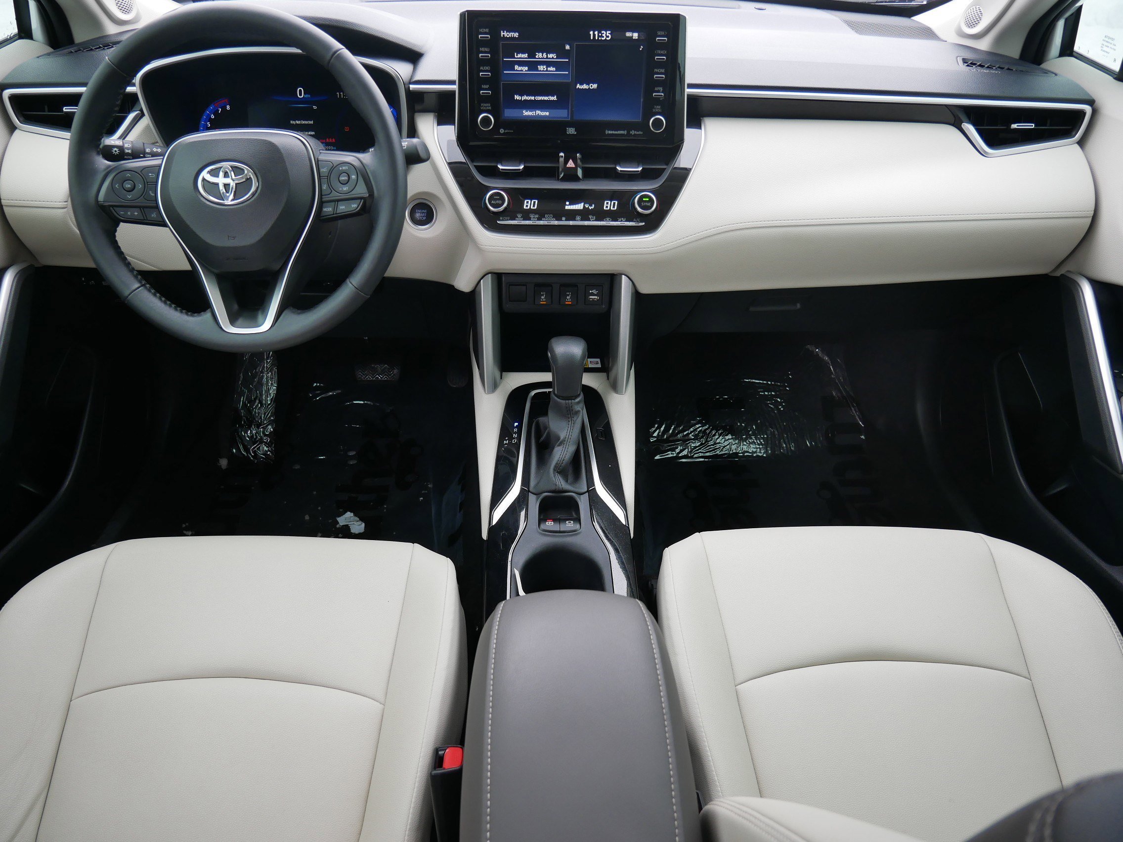 Used 2022 Toyota Corolla Cross XLE image 10