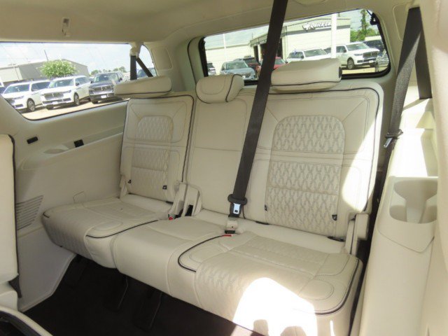 Used 2024 Lincoln Navigator L Black Label AWD/4WD image 20