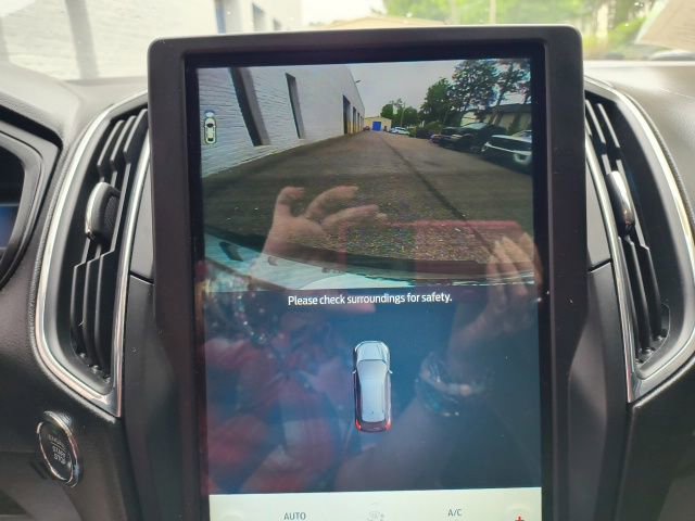 Used 2022 Ford Edge Titanium w/ Equipment Group 301A AWD/4WD image 21