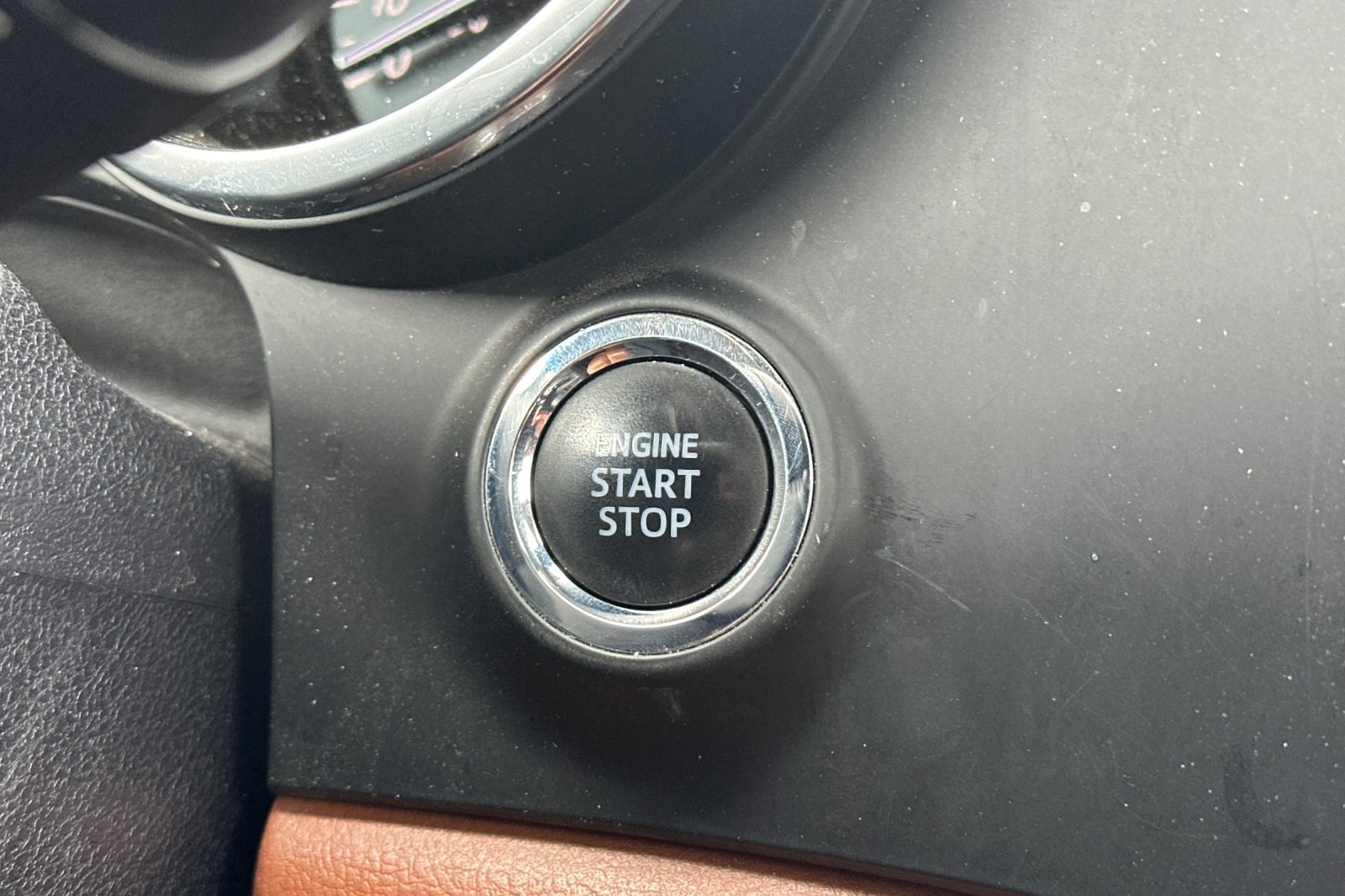 Used 2021 Toyota Sequoia Platinum AWD/4WD image 25