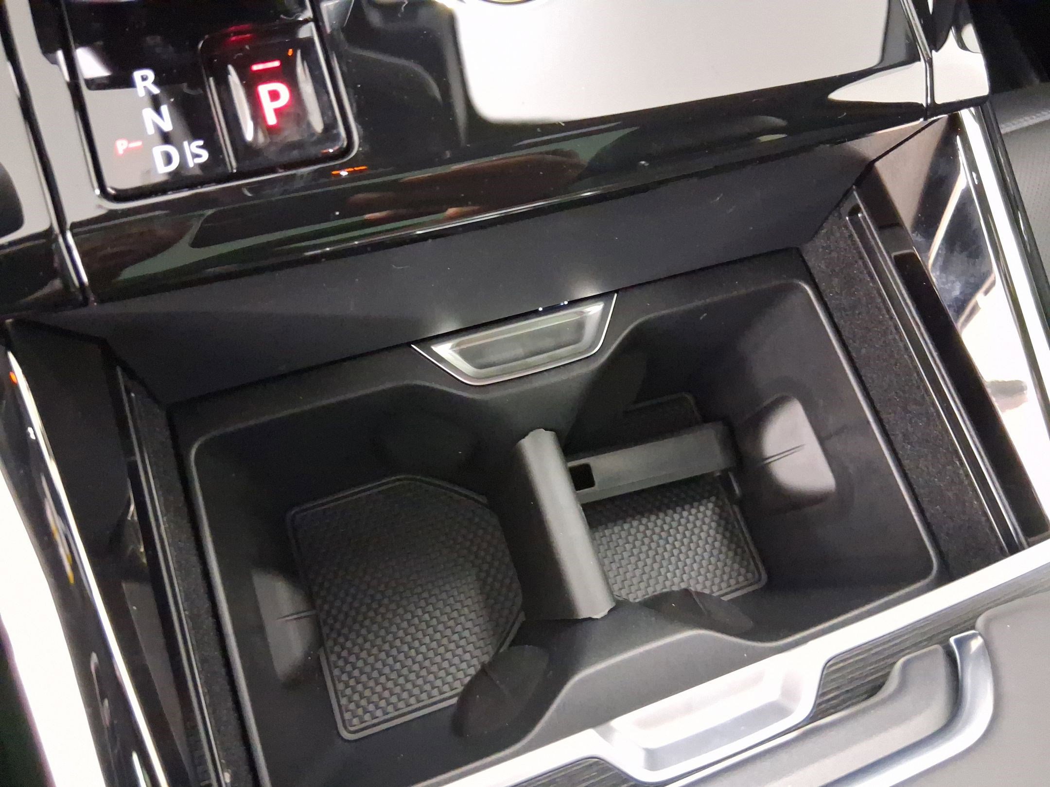 New 2025 Land Rover Range Rover Sport SE image 26