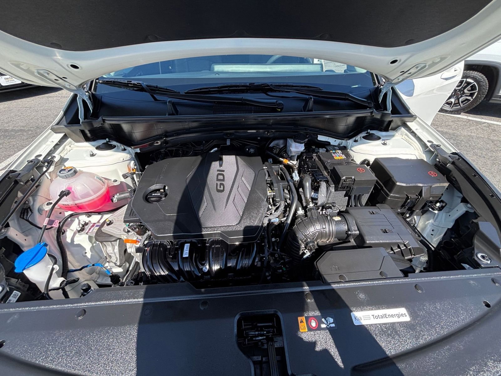 Used 2025 Kia Sportage LX FWD image 32