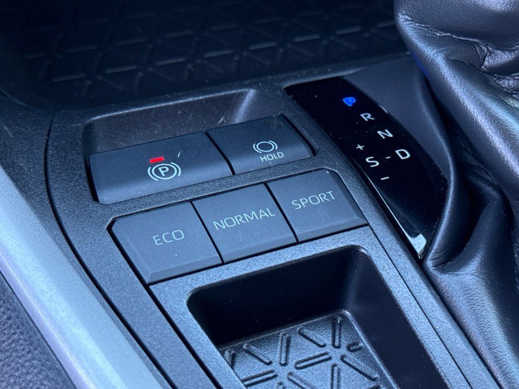Certified 2023 Toyota RAV4 LE FWD image 26