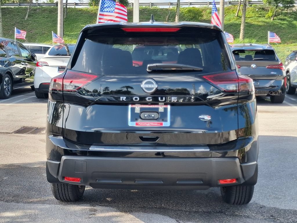 Certified 2026 Nissan Rogue SV FWD image 5