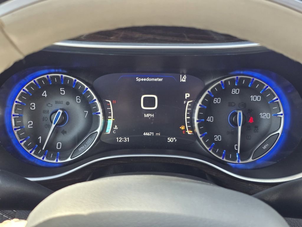 Used 2021 Chrysler Pacifica Limited w/ Premium & Safety Sphere Group AWD/4WD image 12
