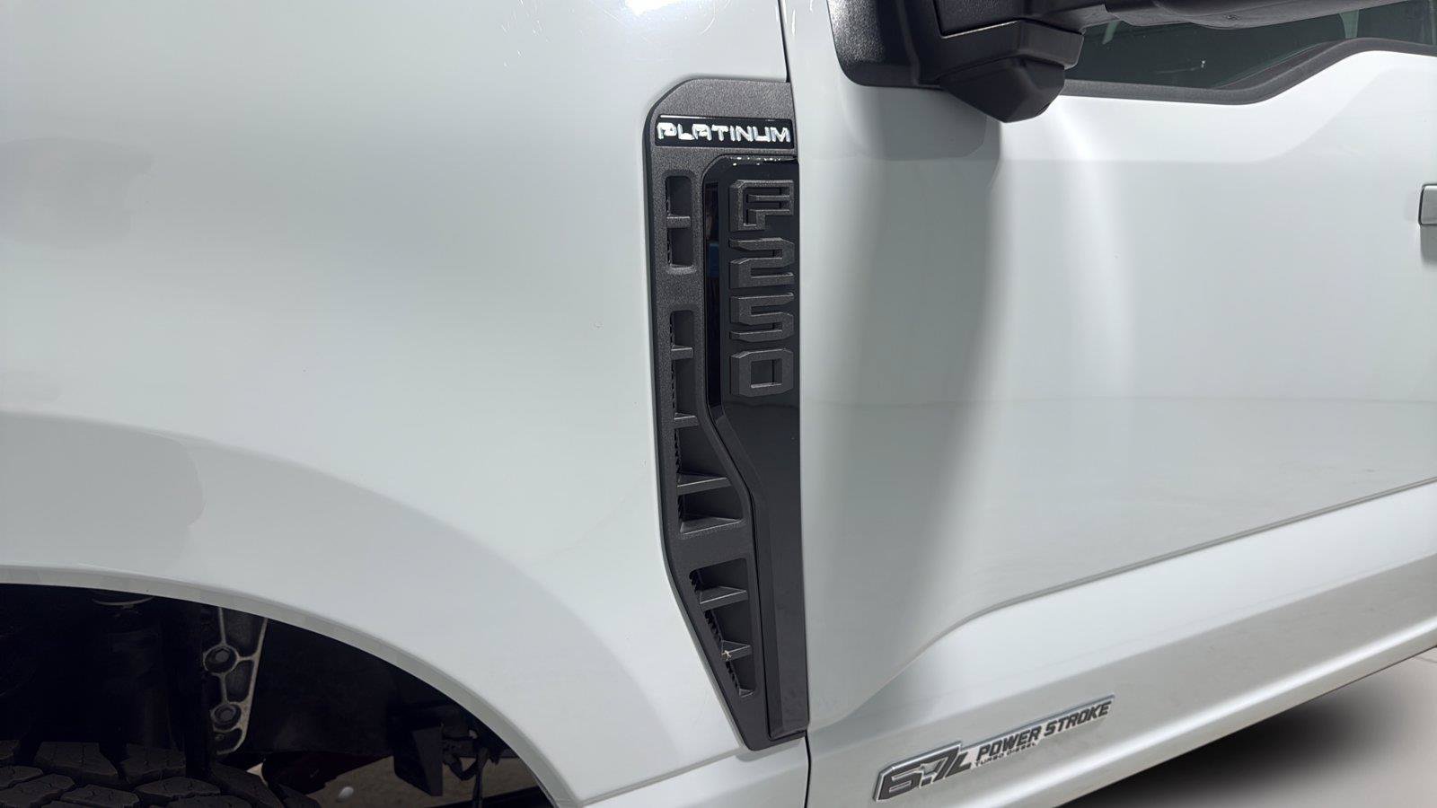 Certified 2026 Ford F250 Platinum w/ Tremor Off-Road Package AWD/4WD image 36