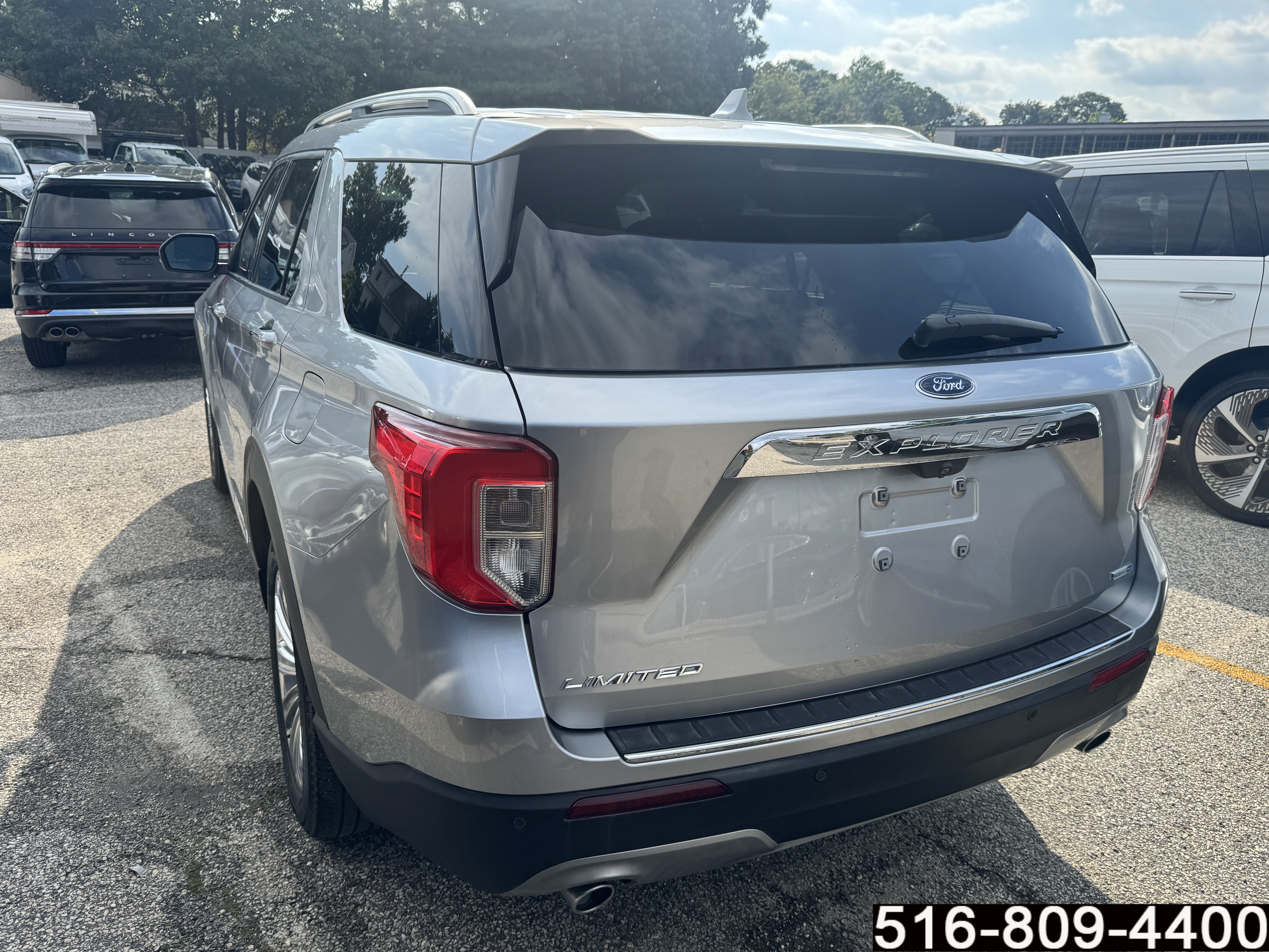 Used 2020 Ford Explorer Limited AWD/4WD image 7