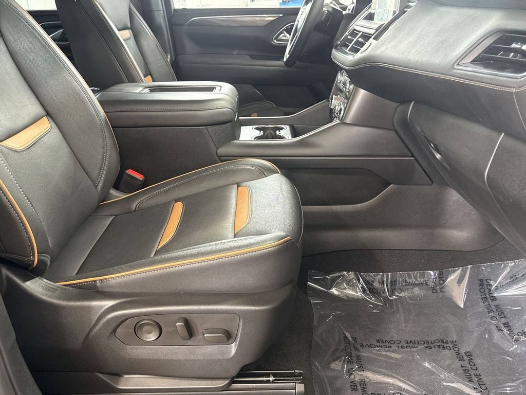 Used 2023 GMC Yukon AT4 AWD/4WD image 32