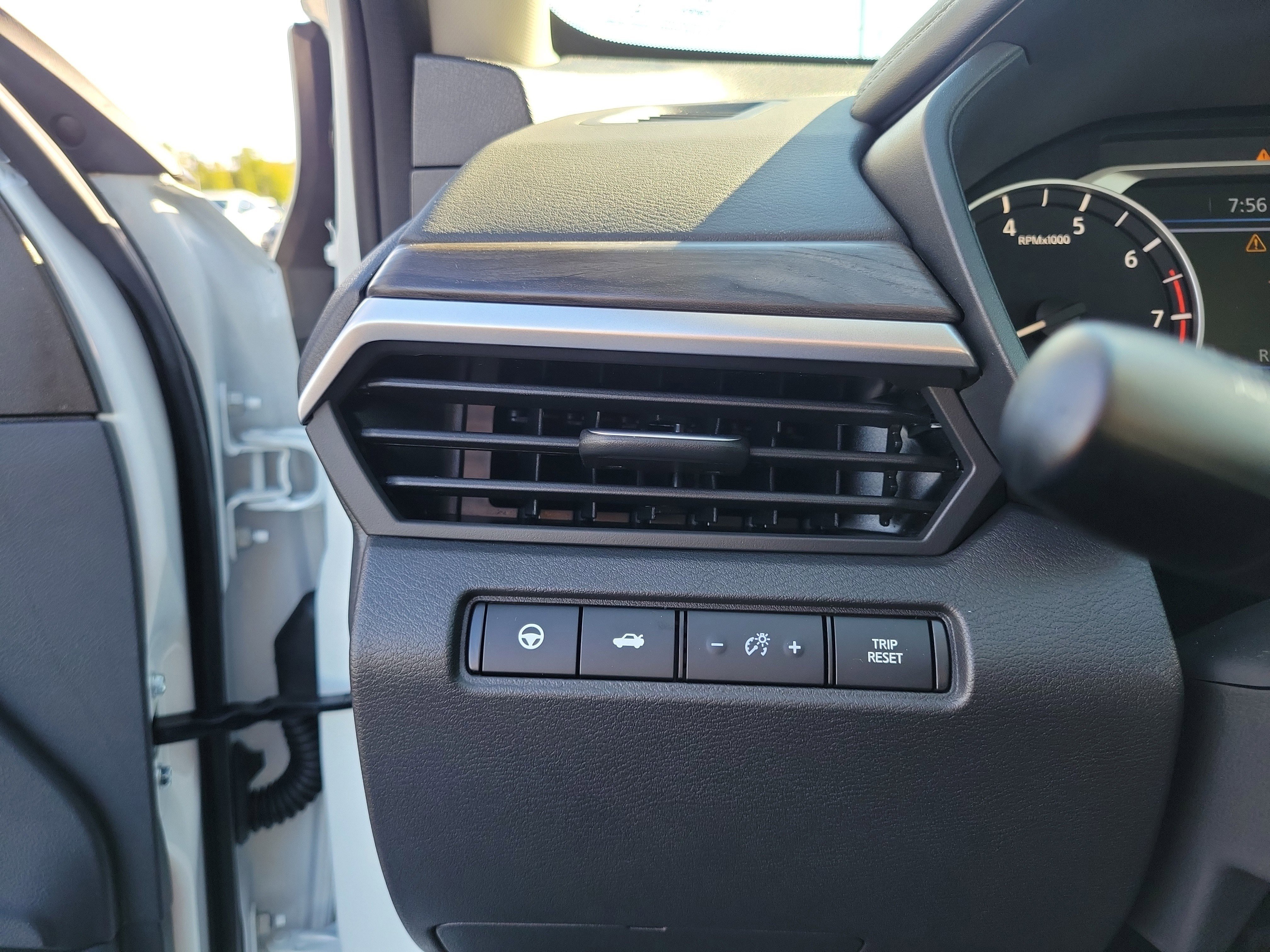 New 2025 Nissan Altima 2.5 SV w/ SV Premium Package image 20