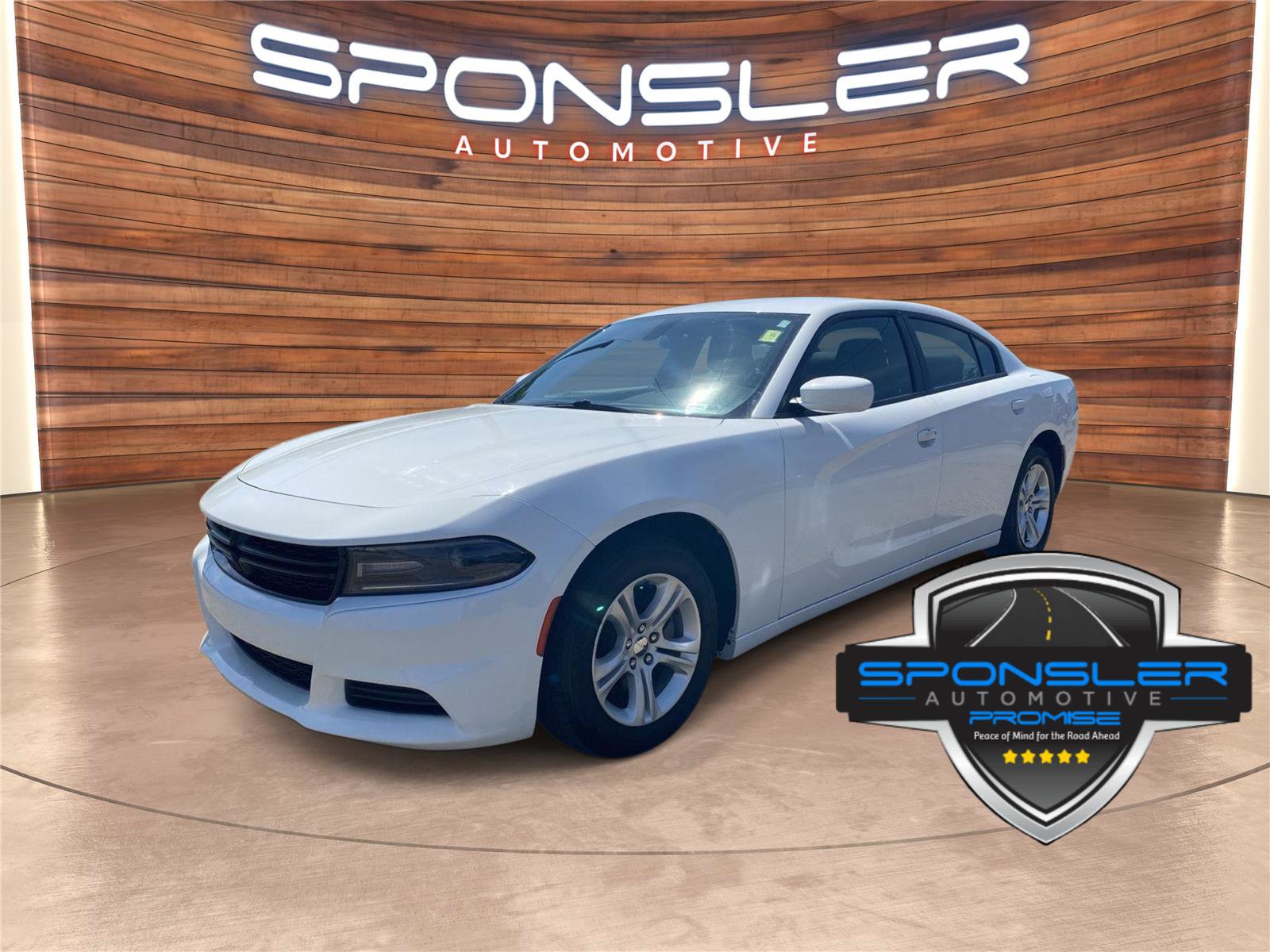 Used 2020 Dodge Charger SXT RWD image 1