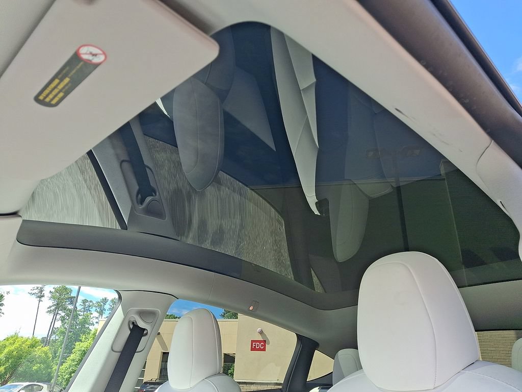 Used 2022 Tesla Model Y Long Range AWD/4WD image 14
