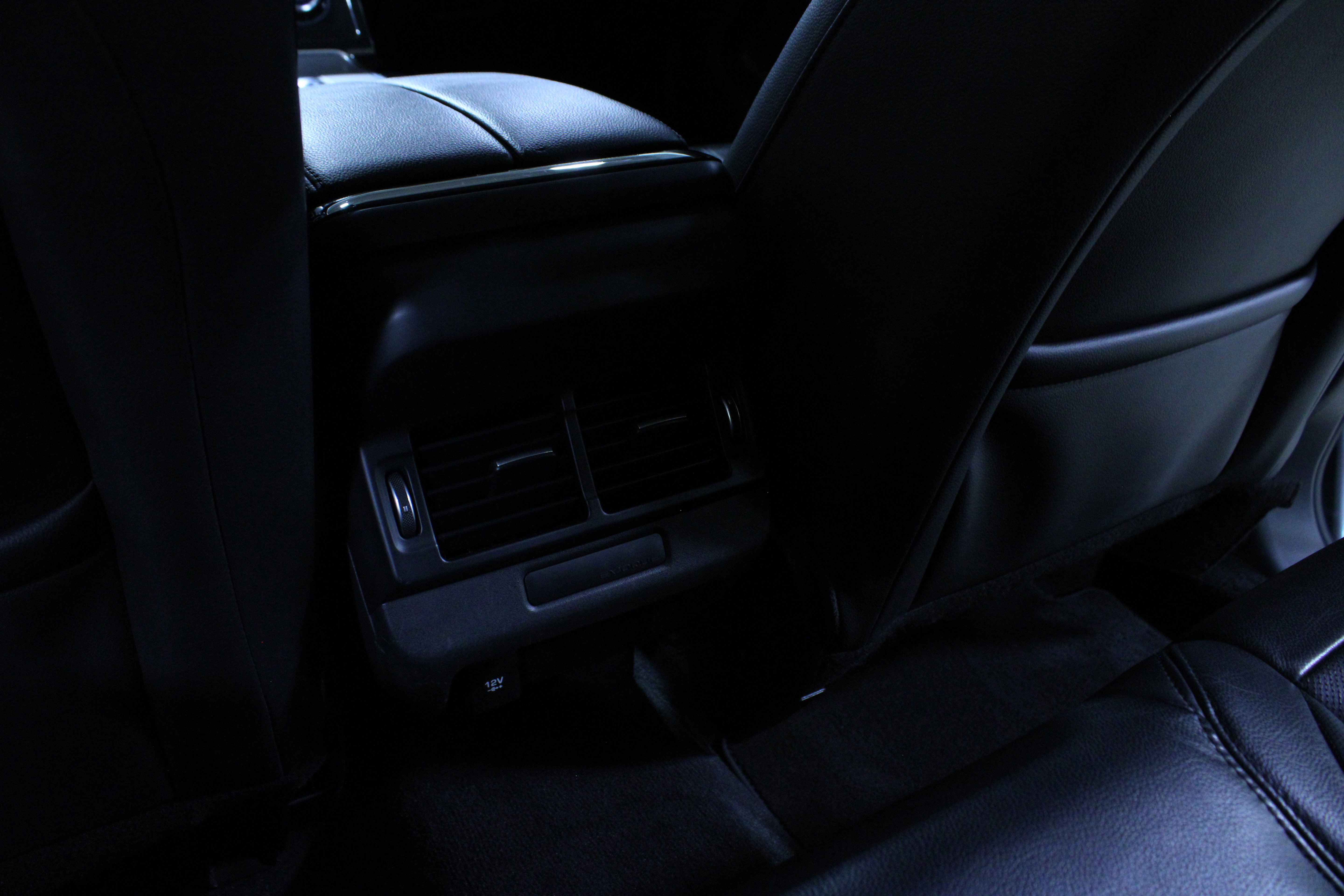 Used 2020 Land Rover Range Rover Evoque S image 24