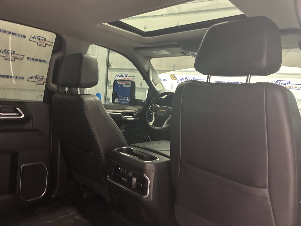 Used 2025 Chevrolet Silverado 2500 LTZ w/ LTZ Premium Package AWD/4WD image 44