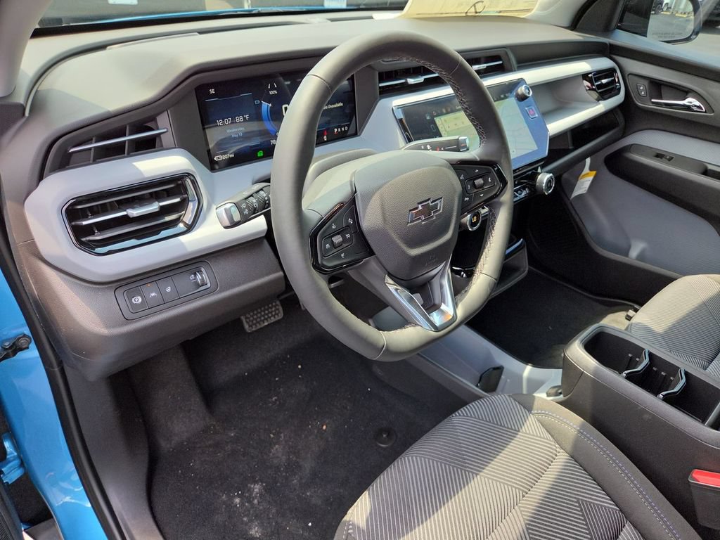 New 2027 Chevrolet Bolt LT w/ Comfort Package FWD image 2