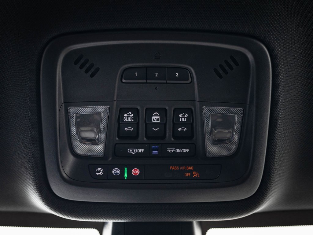 Used 2023 Chevrolet Traverse Premier image 40