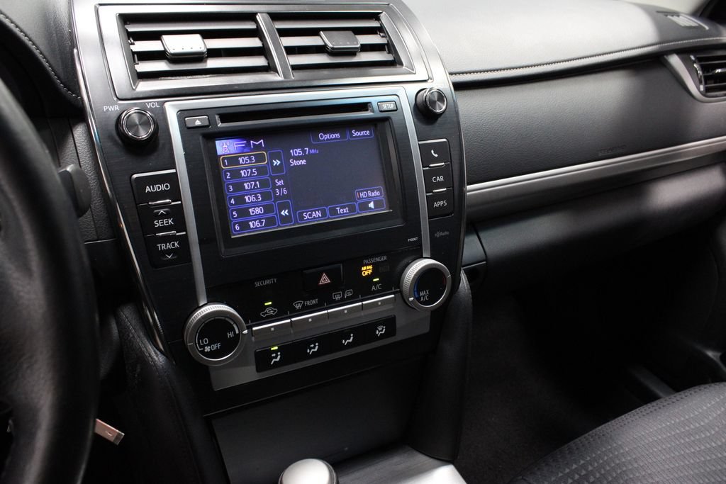 Used 2012 Toyota Camry SE FWD image 21
