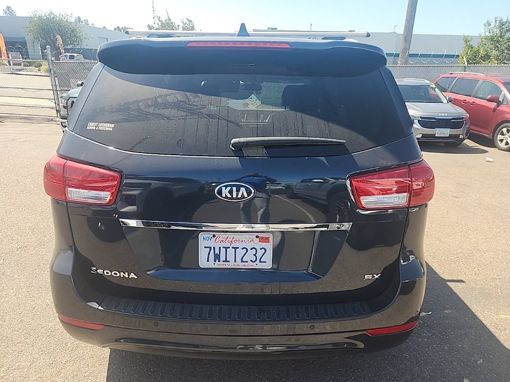Used 2016 Kia Sedona SX FWD image 12