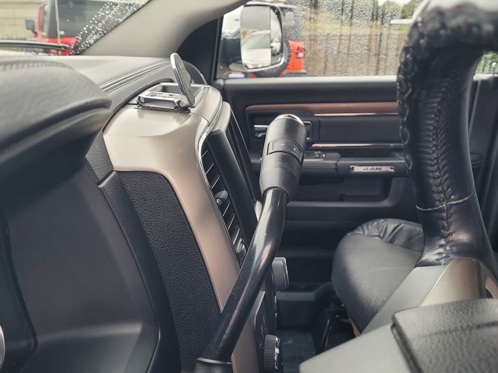 Used 2015 RAM 2500 Laramie w/ Cold Weather Group image 18