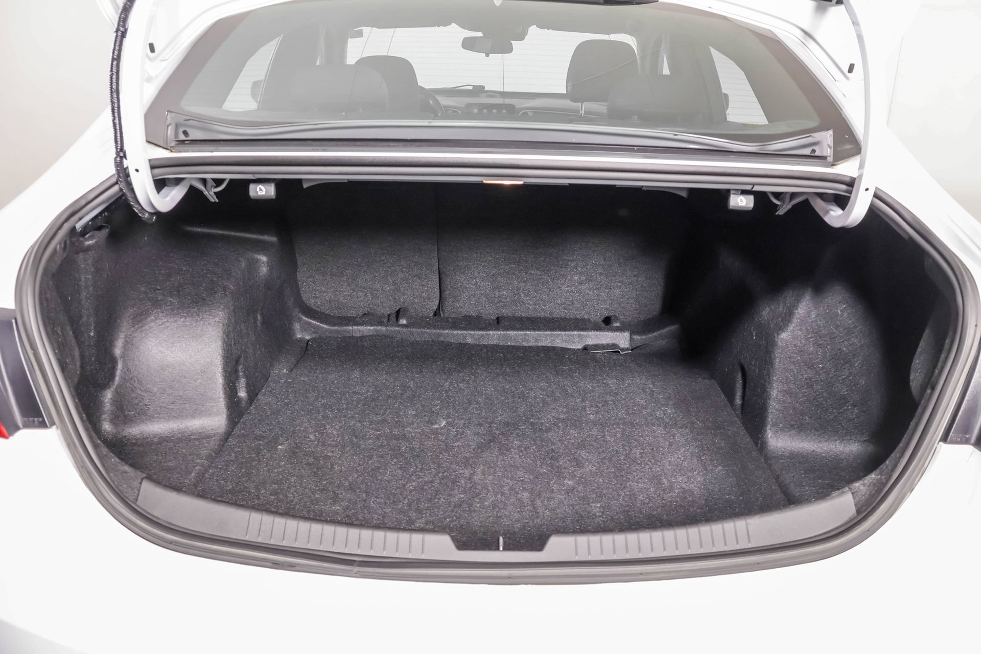 Used 2023 Chevrolet Malibu LT FWD image 39