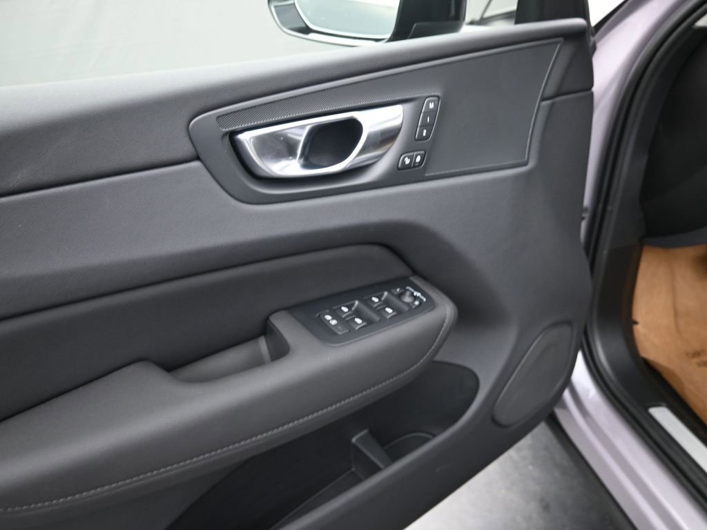 New 2026 Volvo XC60 B5 Plus w/ Protection Package Premier image 5