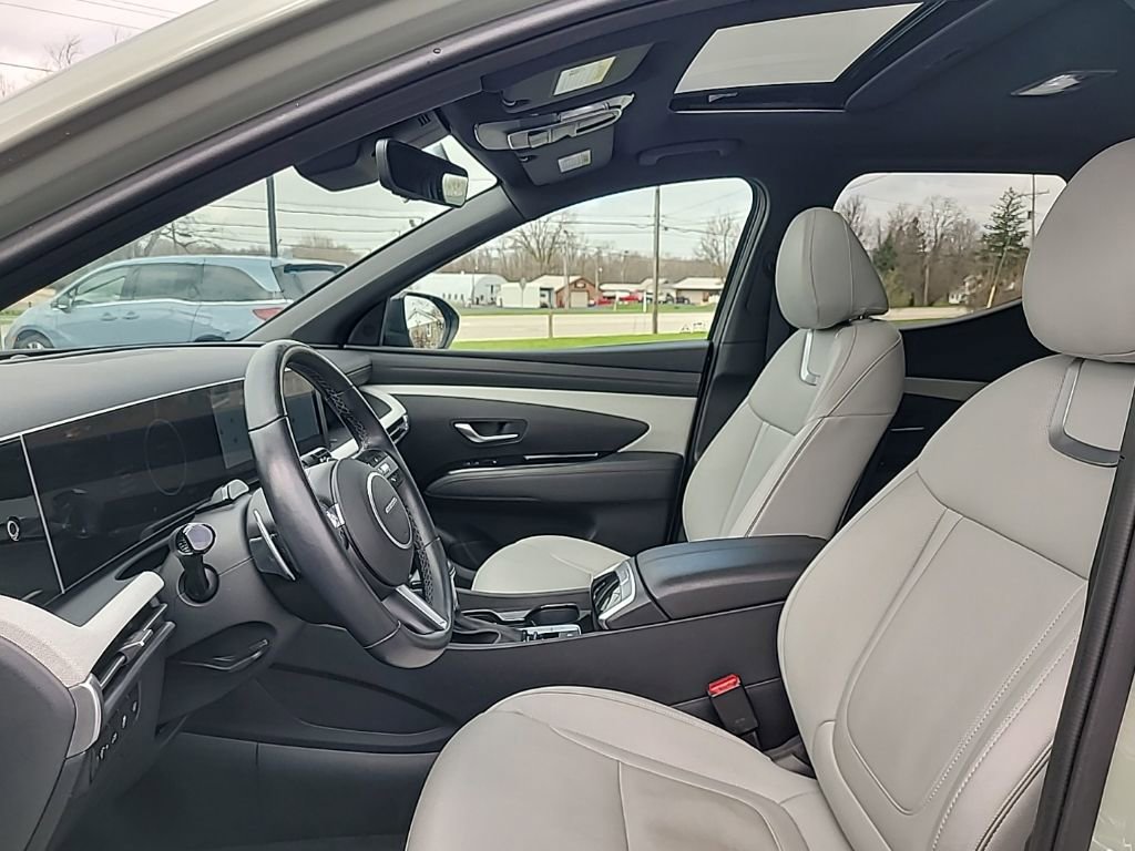 Used 2025 Hyundai Santa Cruz Limited image 7