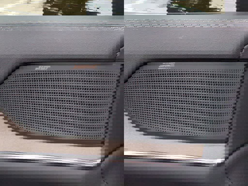 Certified 2025 Volvo EX90 Ultra image 31