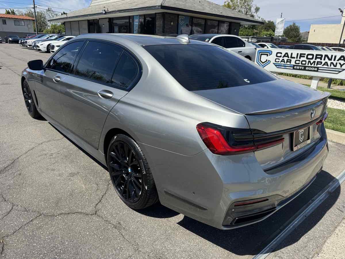 Used 2020 BMW 740i w/ M Sport Package image 3