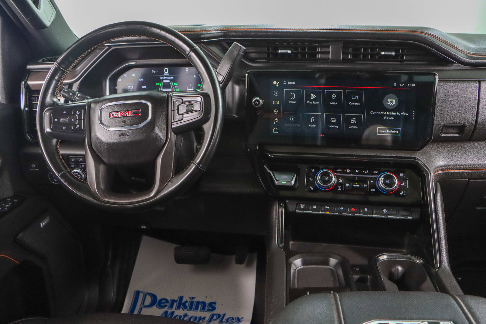 Used 2024 GMC Sierra 2500 AT4 w/ AT4 Premium Plus Package image 18