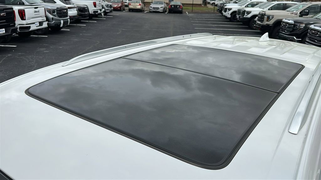 Certified 2022 Cadillac XT6 Premium Luxury image 15