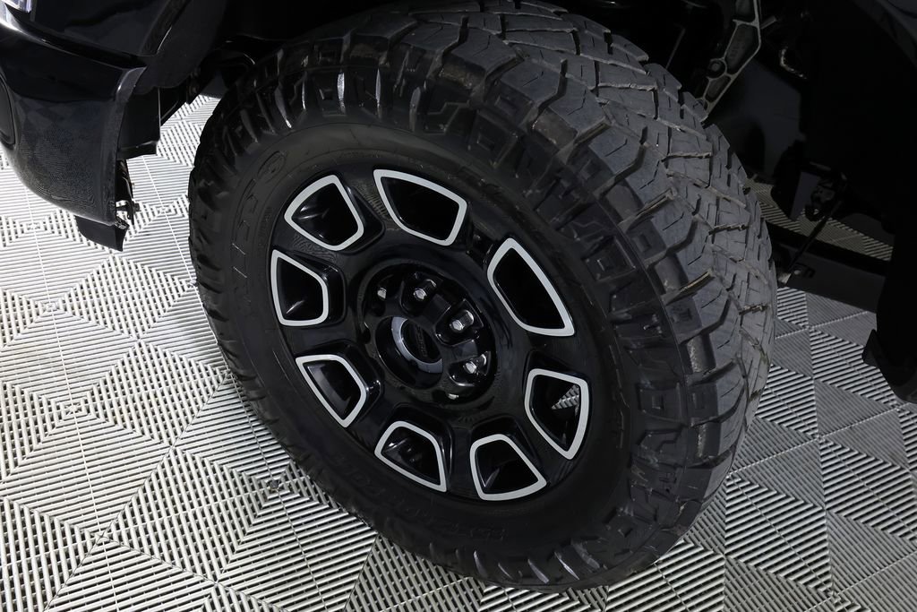 Used 2025 Ford F250 Platinum w/ FX4 Off-Road Package image 45