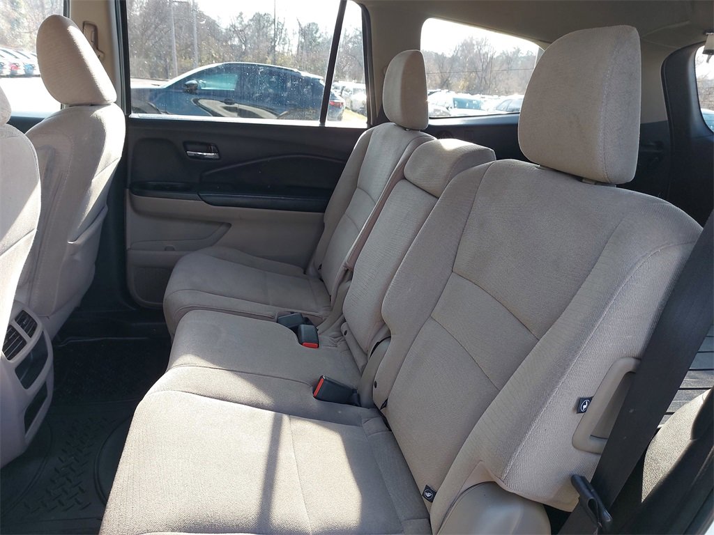 Used 2016 Honda Pilot LX image 13
