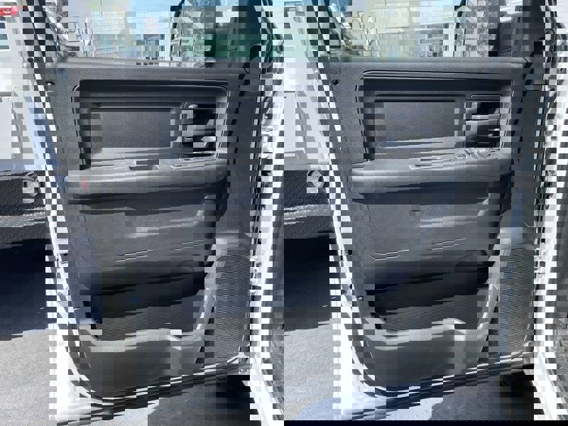 New 2022 RAM 3500 Tradesman w/ Chrome Appearance Group image 4