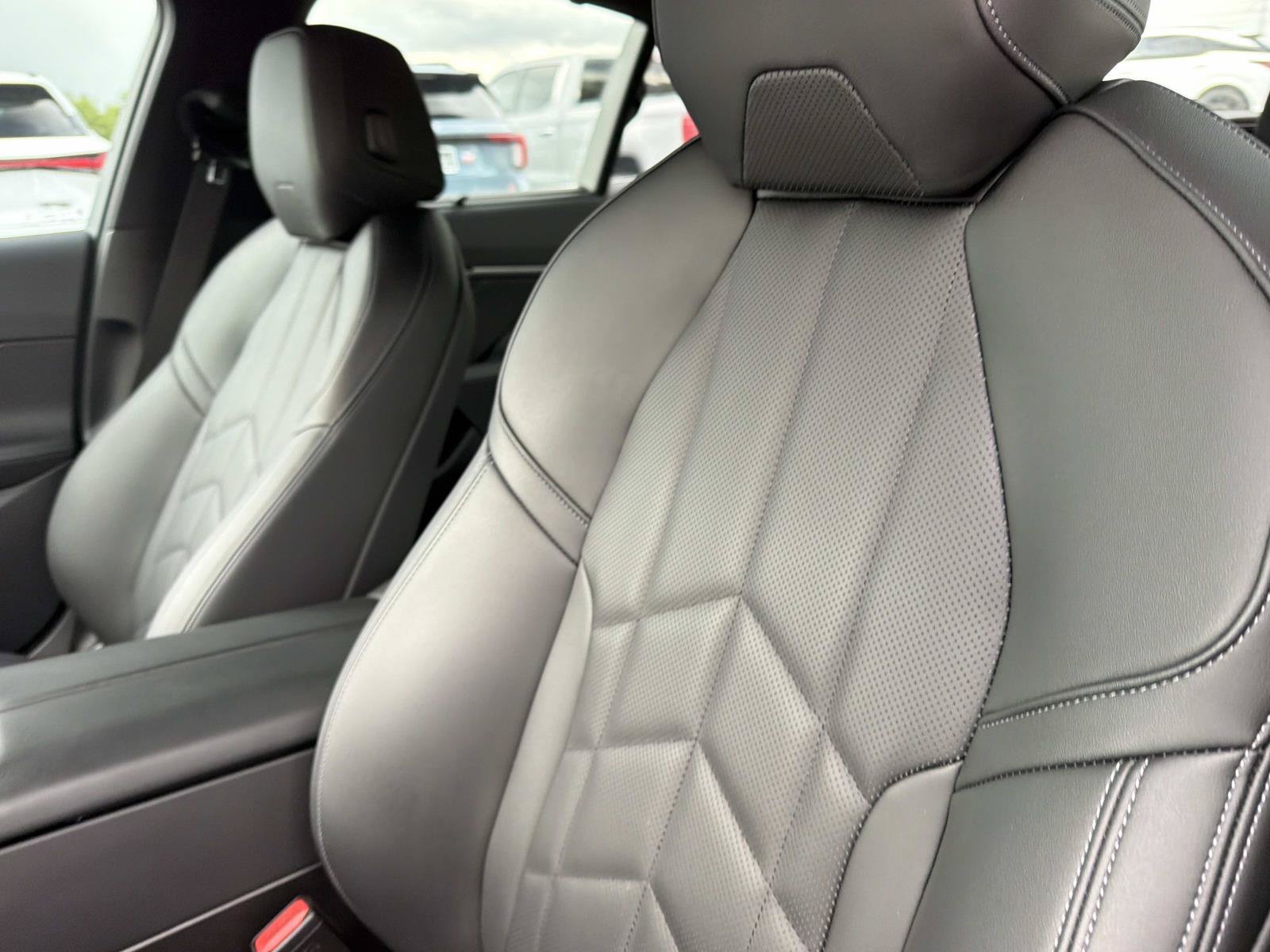 Used 2025 BMW 530i RWD image 19