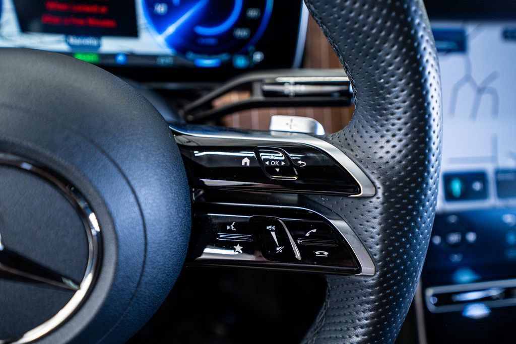 Used 2023 Mercedes-Benz EQE 500 4MATIC Sedan image 41