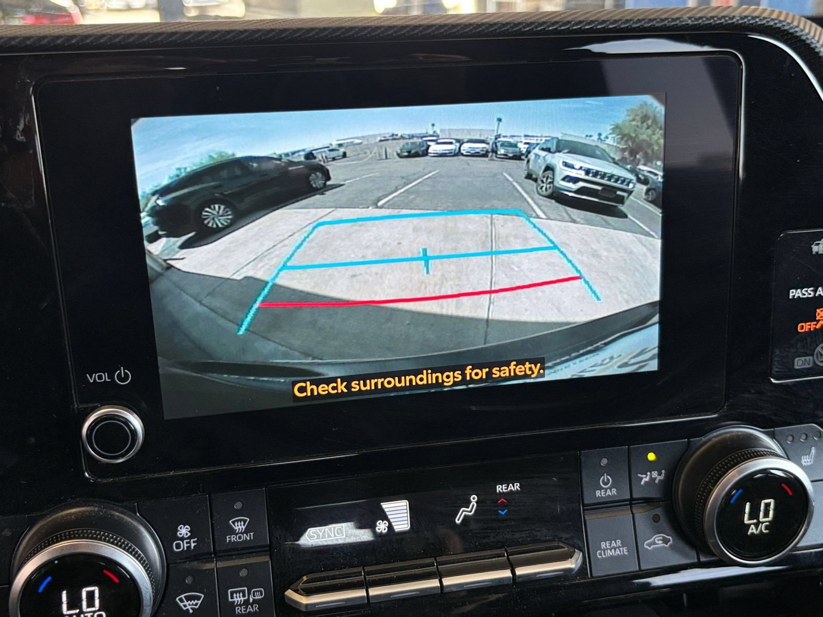 Used 2024 Toyota Highlander XSE FWD image 25