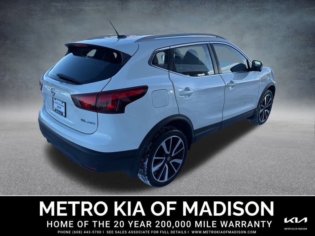 Used 2017 Nissan Rogue Sport SL w/ SL Premium Package image 6