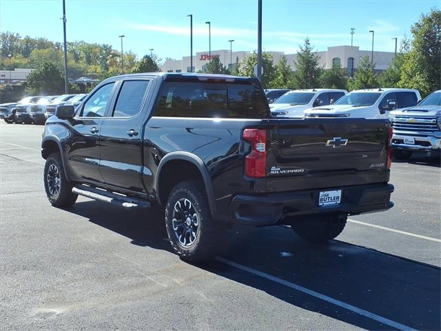 New 2026 Chevrolet Silverado 1500 ZR2 image 2