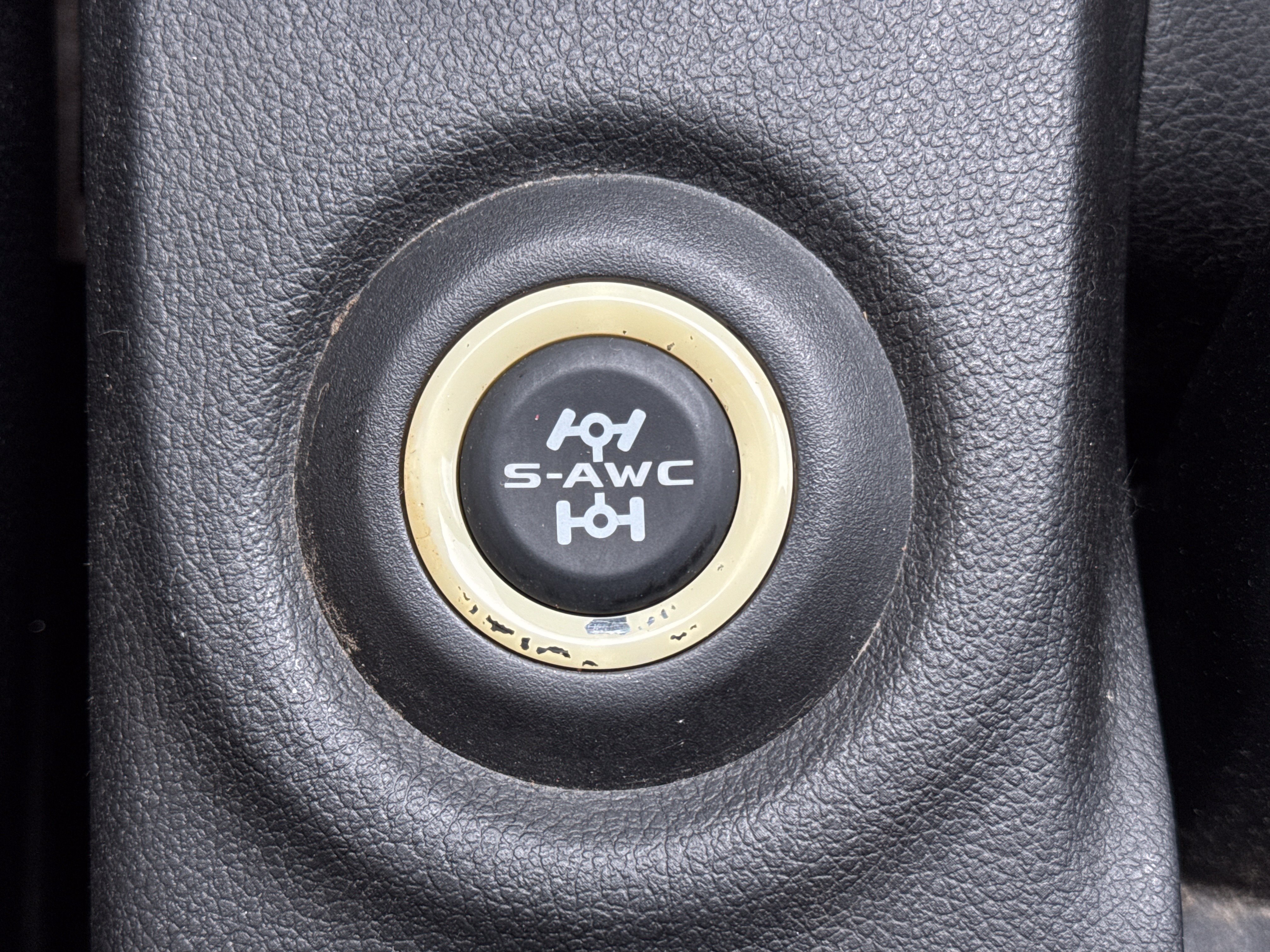 Used 2015 Mitsubishi Outlander SE AWD/4WD image 18