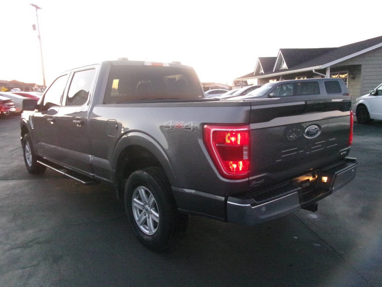 Used 2022 Ford F150 XLT w/ Equipment Group 301A Mid image 9