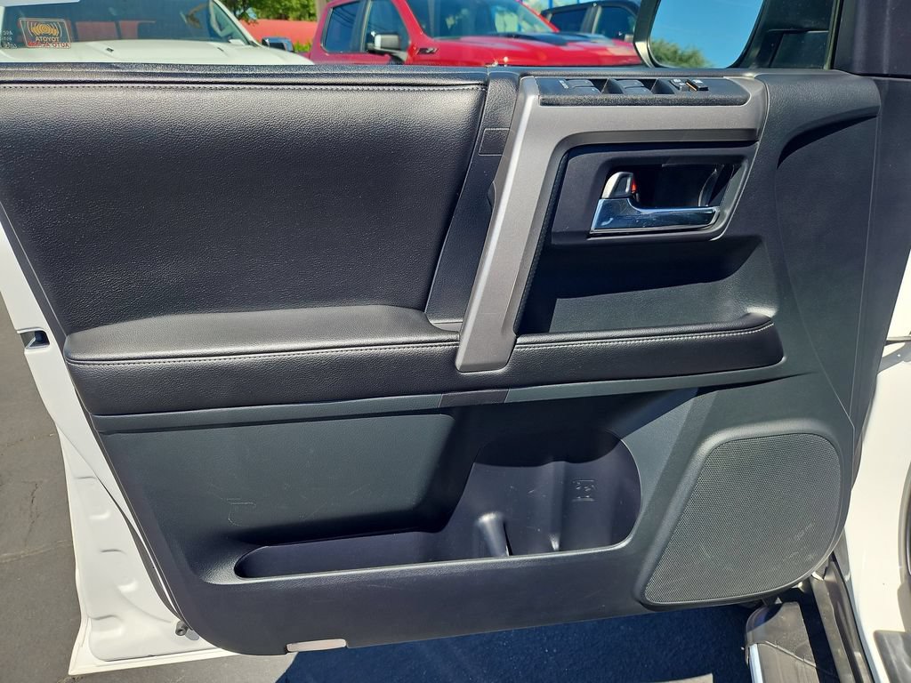 Used 2015 Toyota 4Runner SR5 Premium AWD/4WD image 10